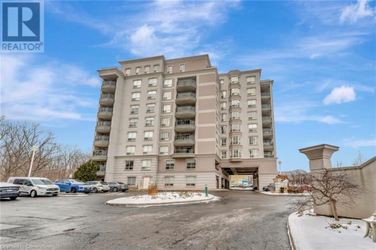 4000 CREEKSIDE