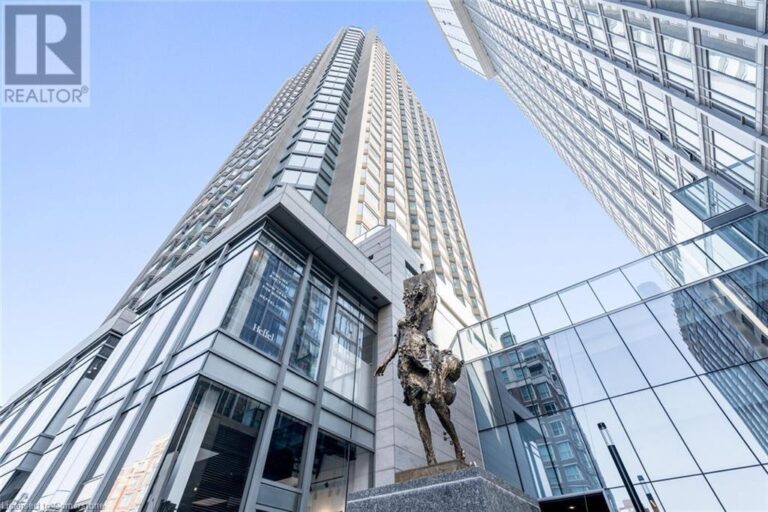155 YORKVILLE