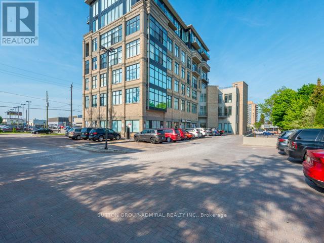 10376 Yonge