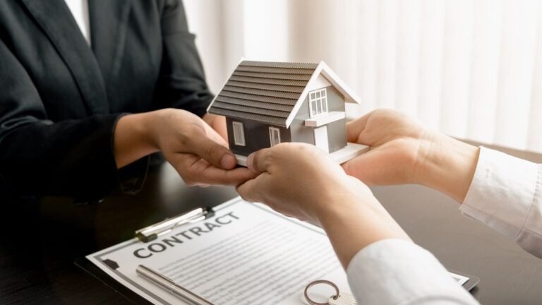 Rent vs Buy in Ontario 2025: Which Is Better?