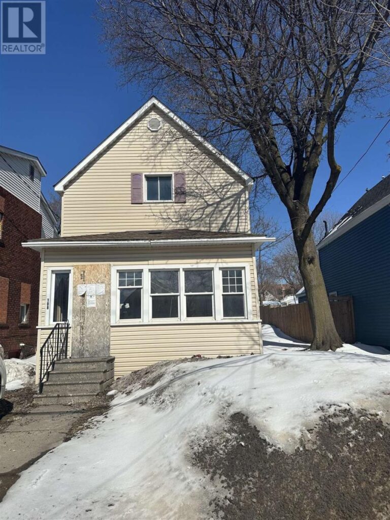 108 Albert ST E