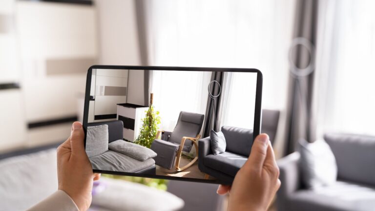 What real estate brokerage offers virtual home tours and digital document signing?