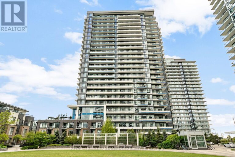 2560 Eglinton