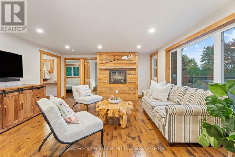 1111 Maplehurst
