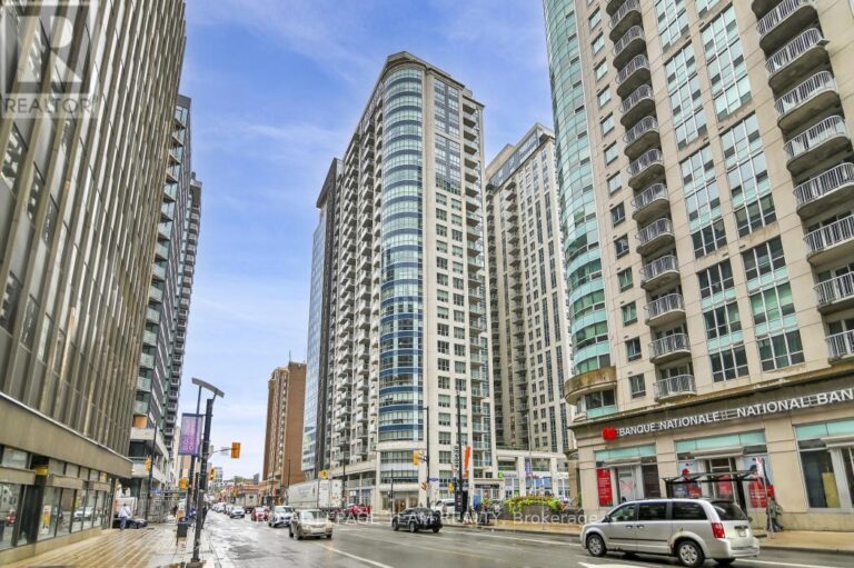 242 RIDEAU